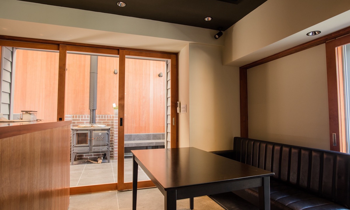 Nagoya City Centre Hostel | Nagonoya Cafe Guest House - Hostel