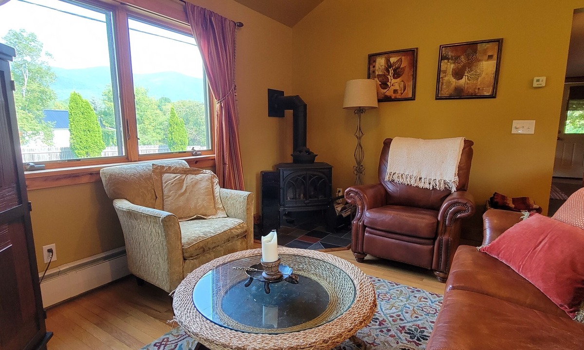 Wilmington House | Waterfront, Hot Tub, 5 minutes to Whiteface and pet friendly!