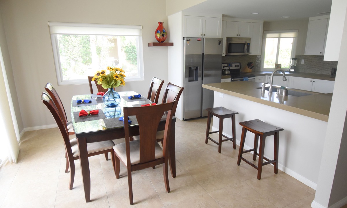 Palm Desert Condo | Palm Valley Country Club, remodeled 1647 SF, 3BD, 2BA on 18th tee, w/golf cart