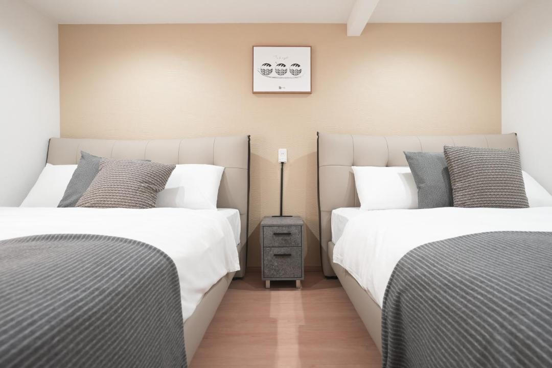 Naniwa Apartment | b&通天閣3号店
