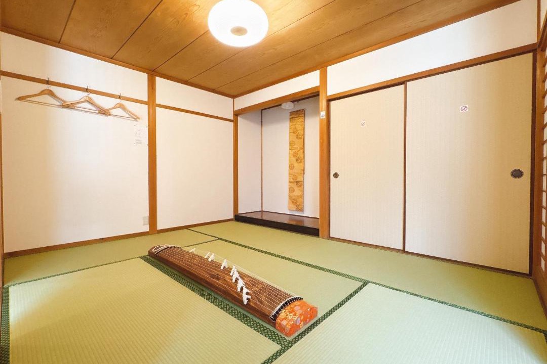 Kurashiki Apartment | しらかべの宿 美観地区徒歩5分 一棟貸切 無料駐車場2台 最大12名