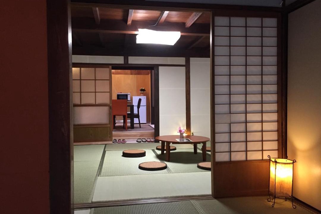 Hachiman-cho Apartment | やなかの大助 Yanaka no Taisuke