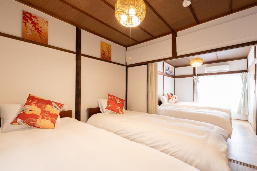 Yao Apartment | Whole House 27minutes to Osaka Namba Doutonbori 38 minutes to Nara, 60 minutes to Kansai Airport