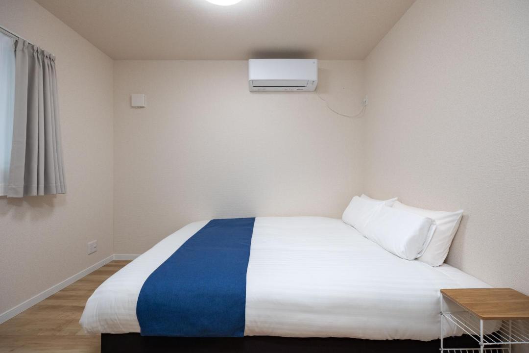 Higashinari Apartment | Bridge Stay Midoribashi - Spacious Stay in Higashinari, Easy Access for Osaka Sightseeing, Brand-New Opening in Higashi-Imazato Area, Sleeps up to 10 Guests