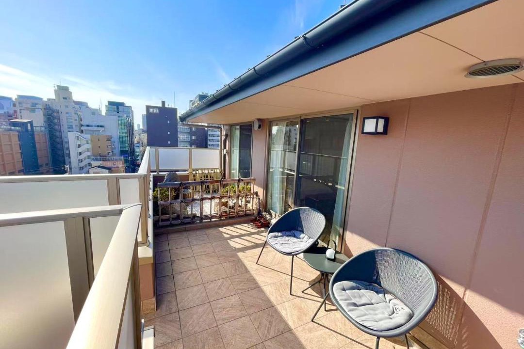Dotonbori Apartment | Yushu Futaba