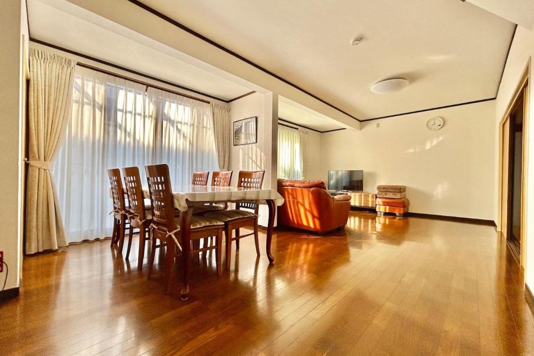 Minami Ward House | 広々な150平米無料駐車場一台
