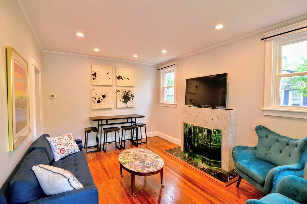 Photo of Livingroom in Takoma Park