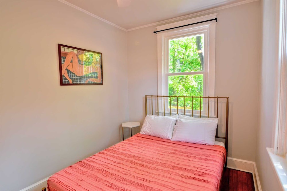 Photo of Bedroom in Takoma Park