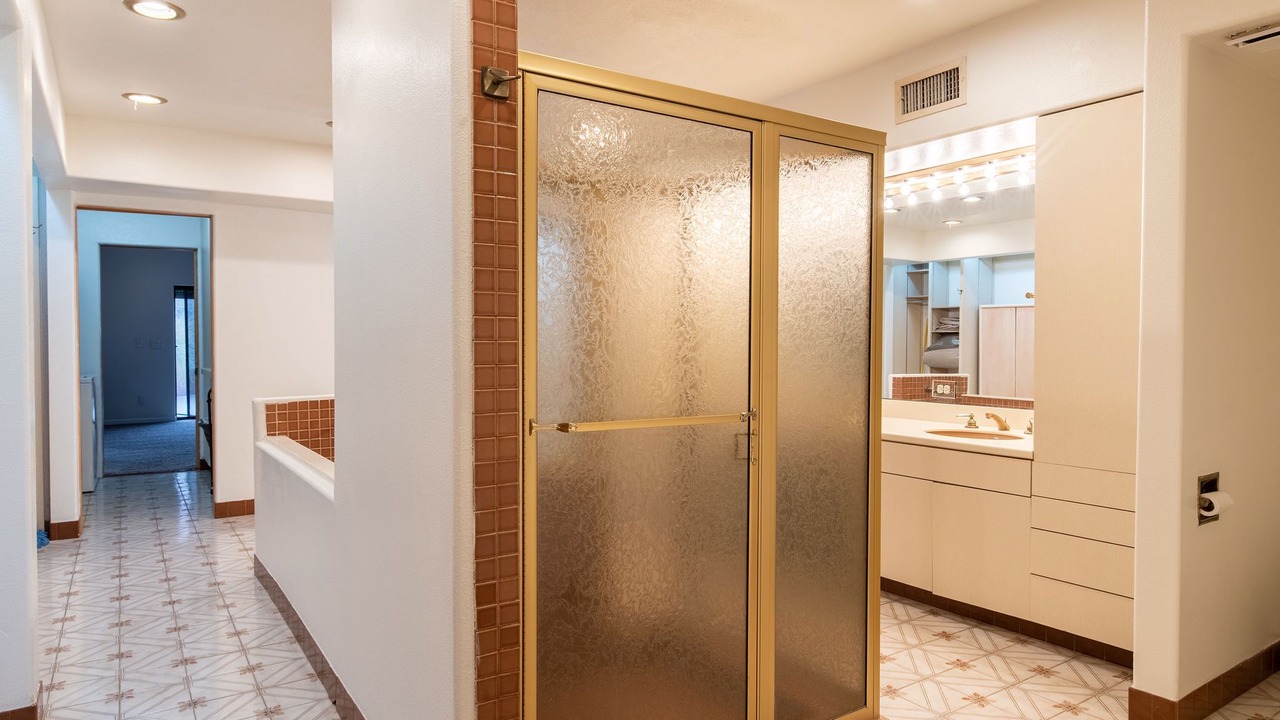 Photo of Bathroom in Indian Cove