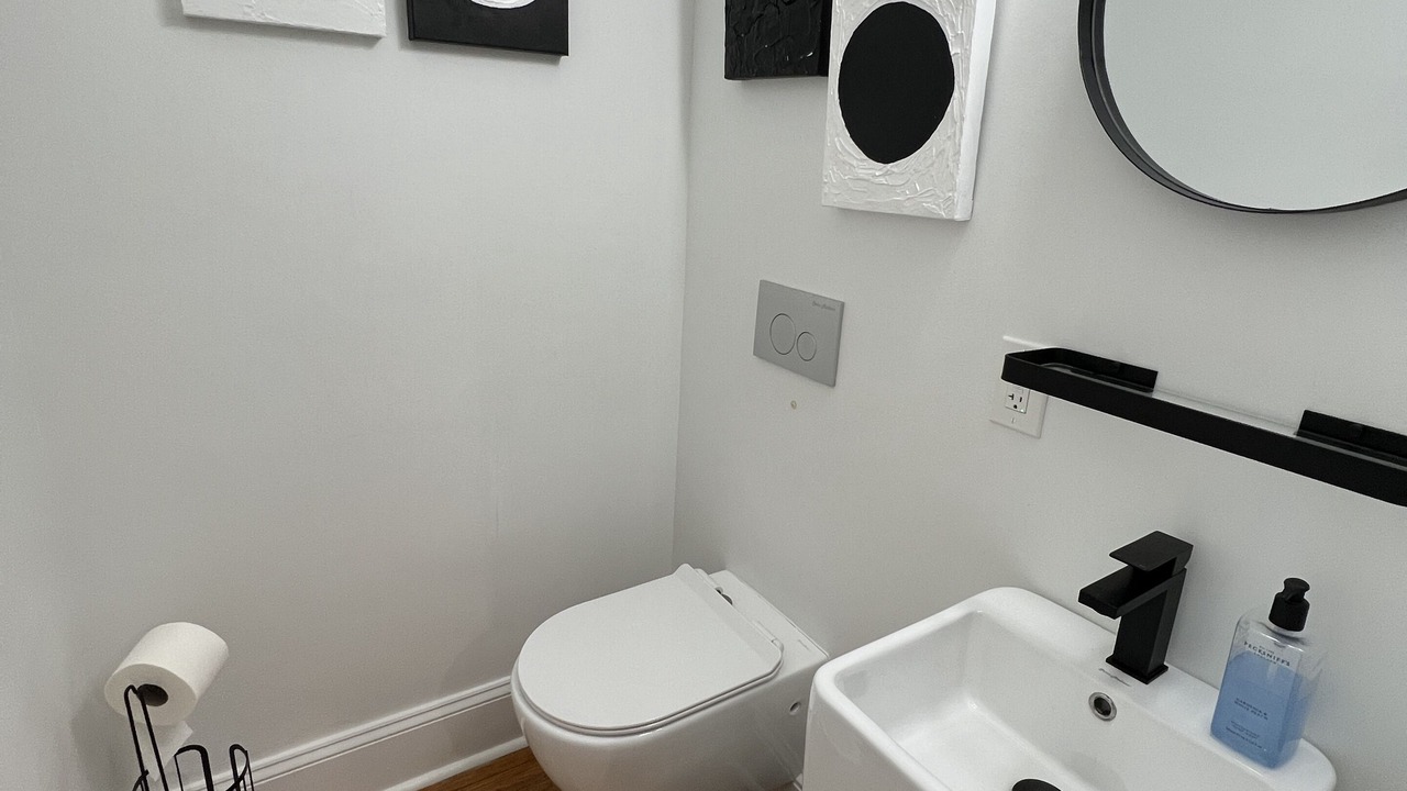 Photo of Bedroom in Bloomingdale