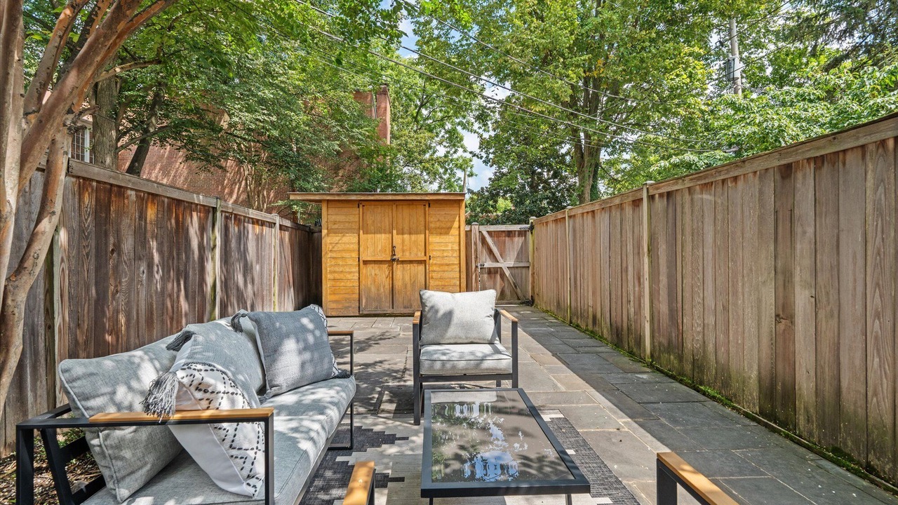 Photo of Patio Balcony in Old Town Alexandria