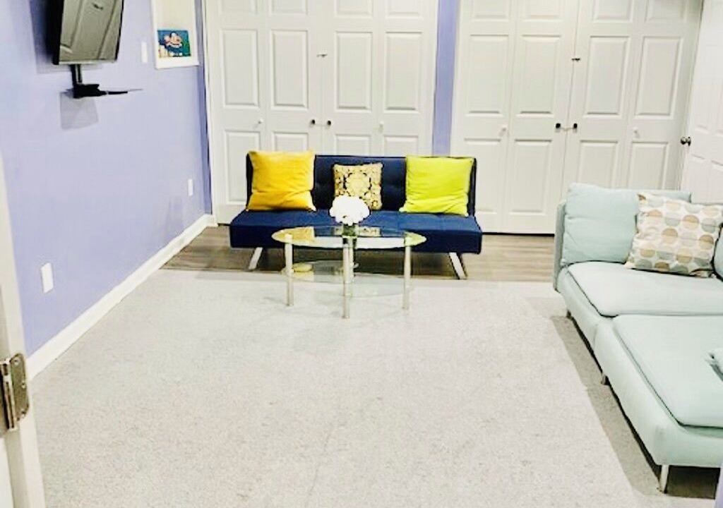 Photo of Livingroom in Aspen Hill