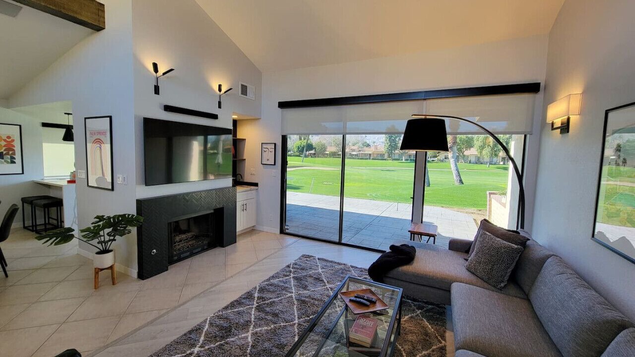 Photo of Livingroom in Palm Desert