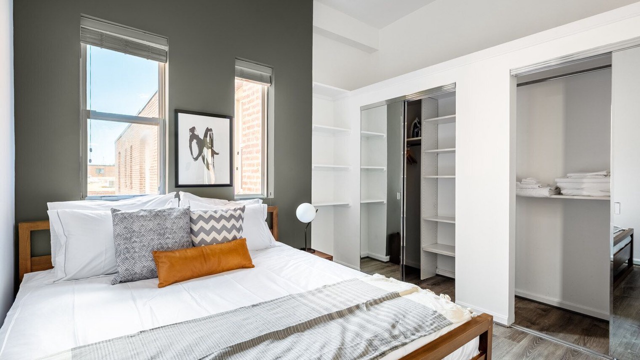 Photo of Bedroom in Adams Morgan