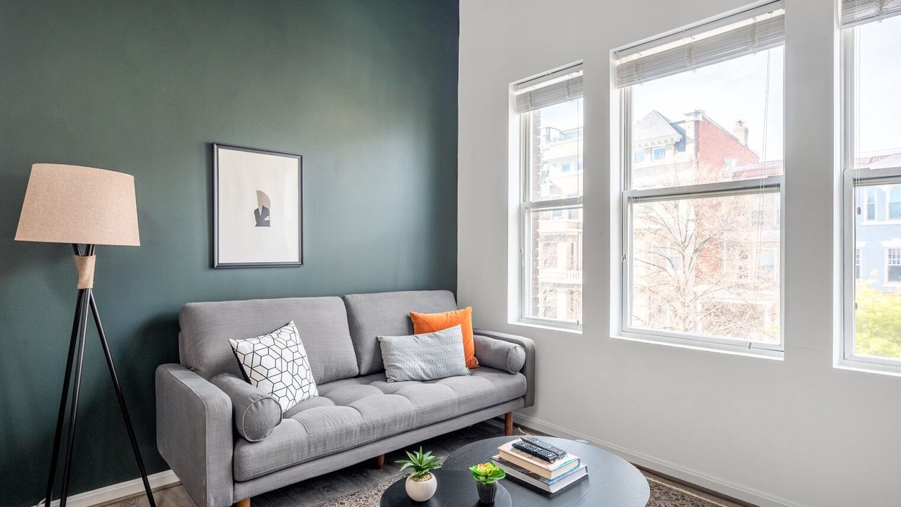Photo of Livingroom in Adams Morgan