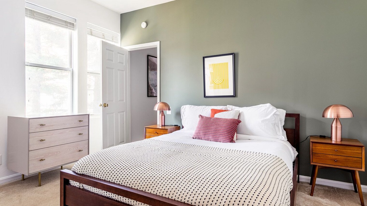 Photo of Bedroom in Adams Morgan