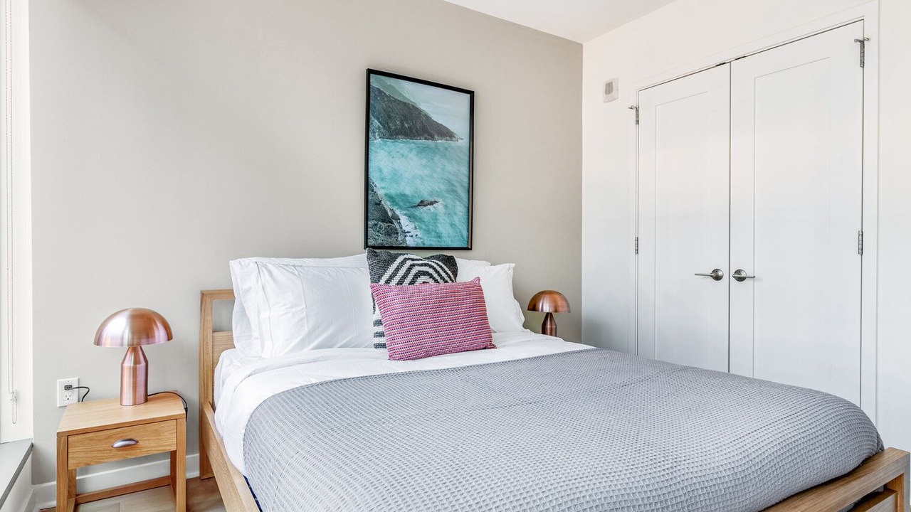 Photo of Bedroom in Navy Yard