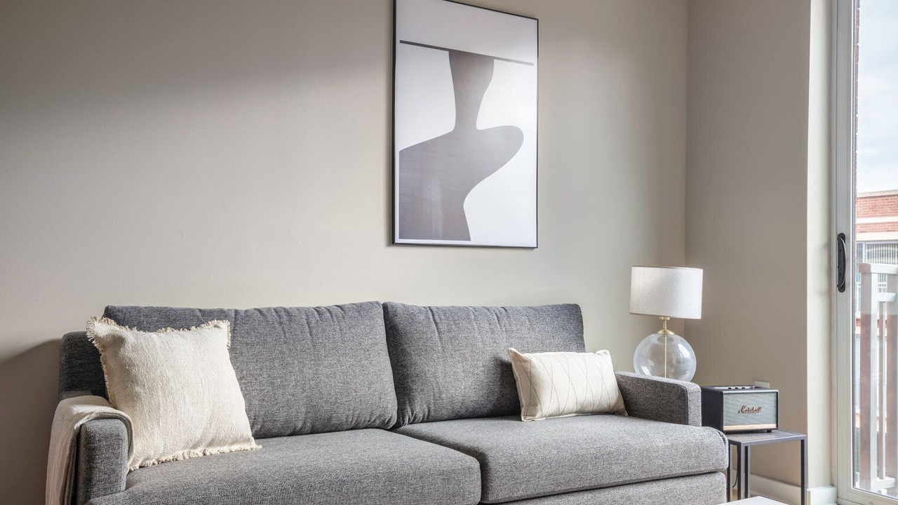 Photo of Livingroom in Near Northeast