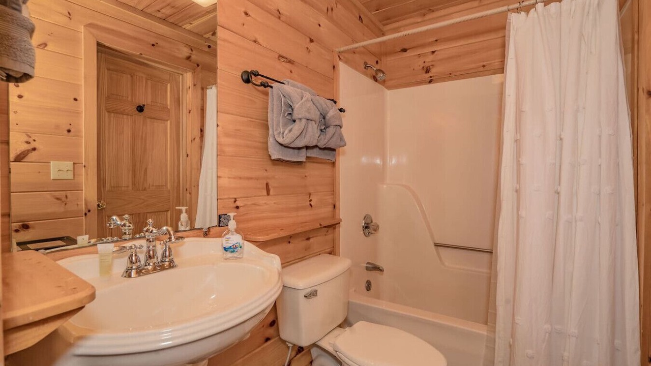 Photo of Bathroom in Chalet Village