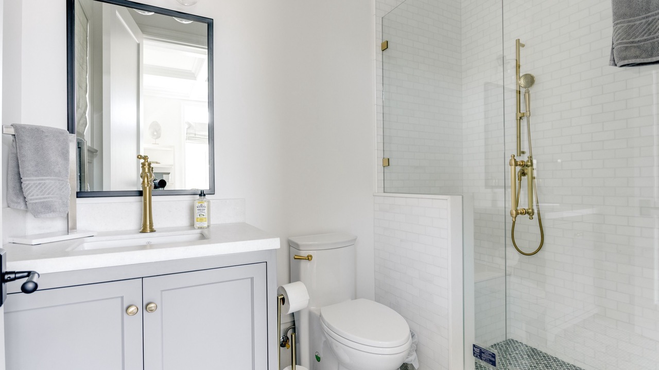 Photo of Bathroom in North of Wilshire
