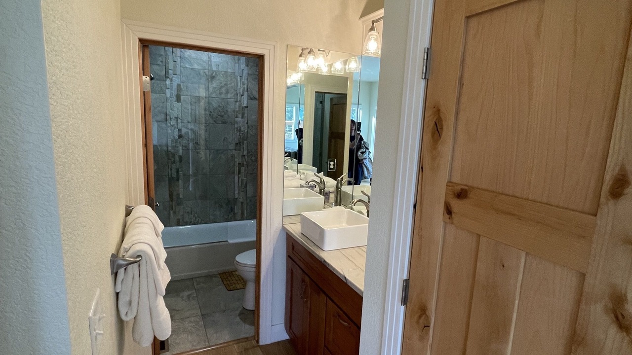 Photo of Bathroom in Morrison