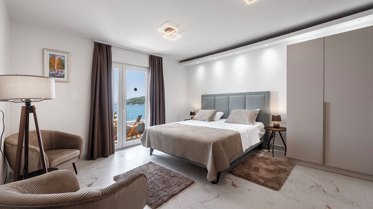 Photo of Bedroom in Molunat