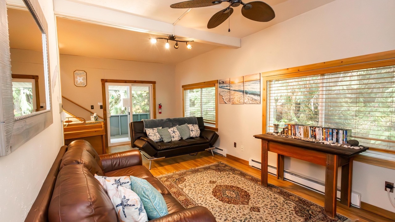 Photo of Livingroom in Port Angeles