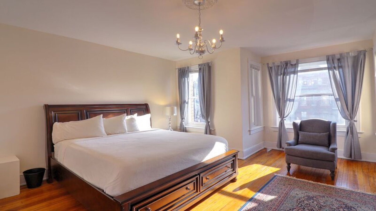 Photo of Bedroom in Dupont Circle