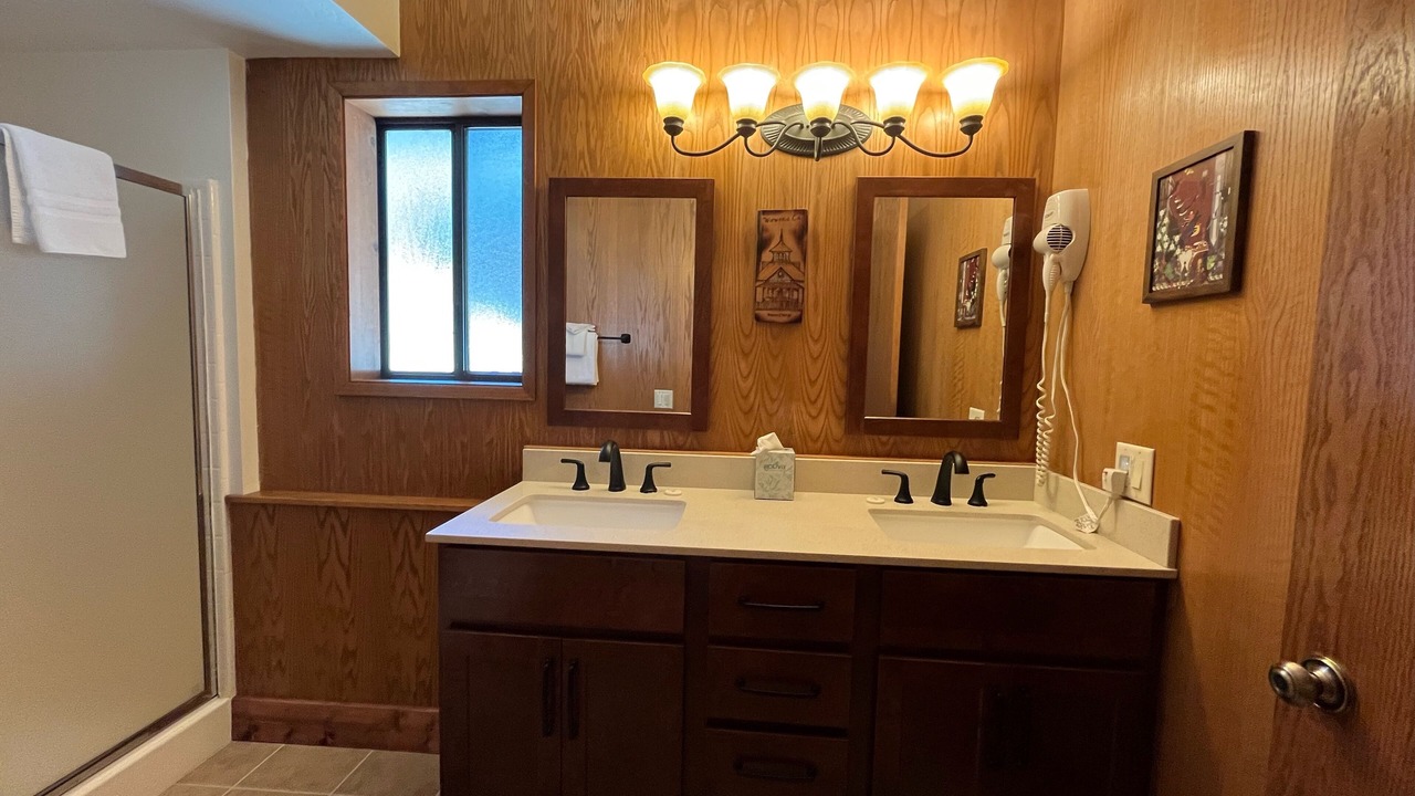 Photo of Bathroom in North Wawona