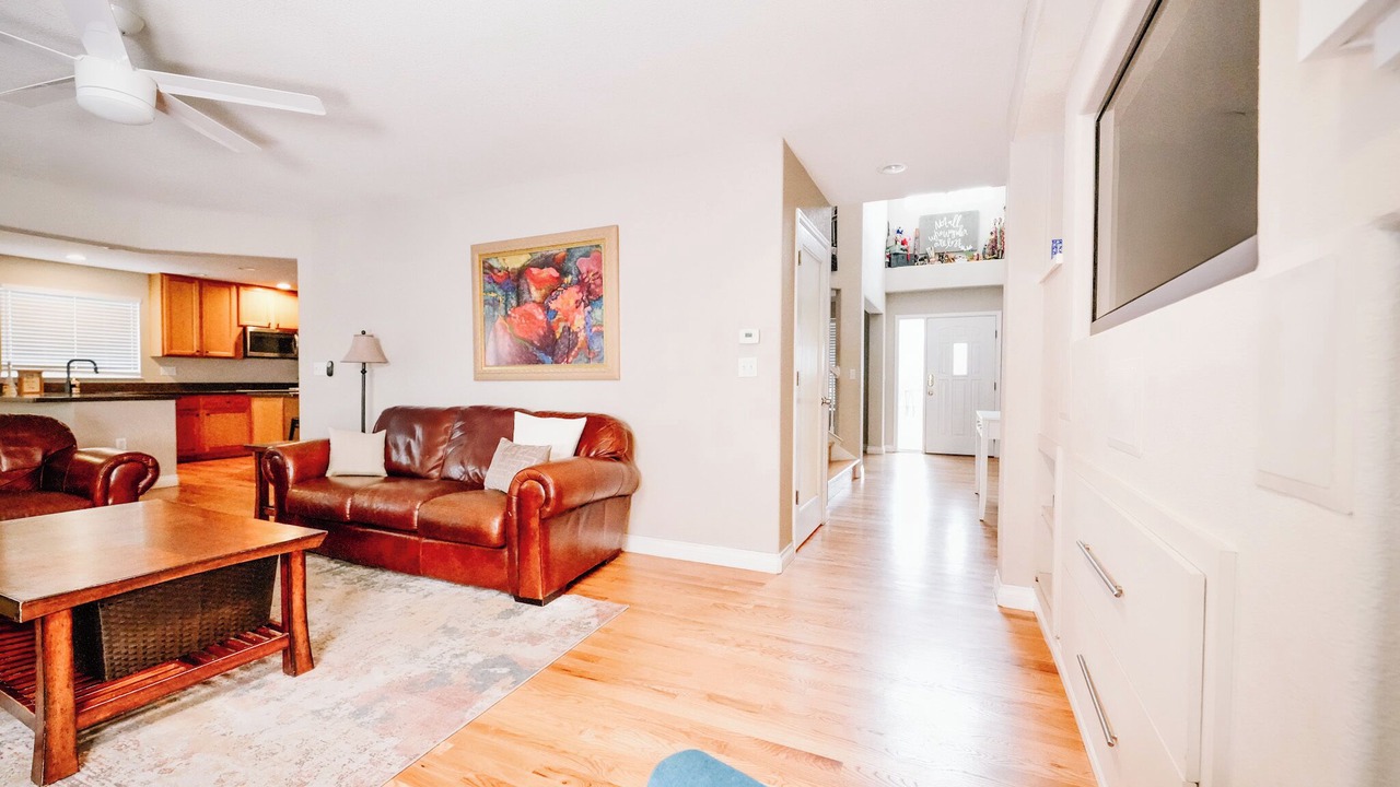Photo of Livingroom in West Central Westminster