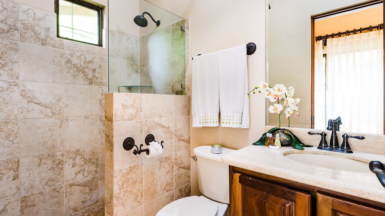 Photo of Bathroom in Potrero