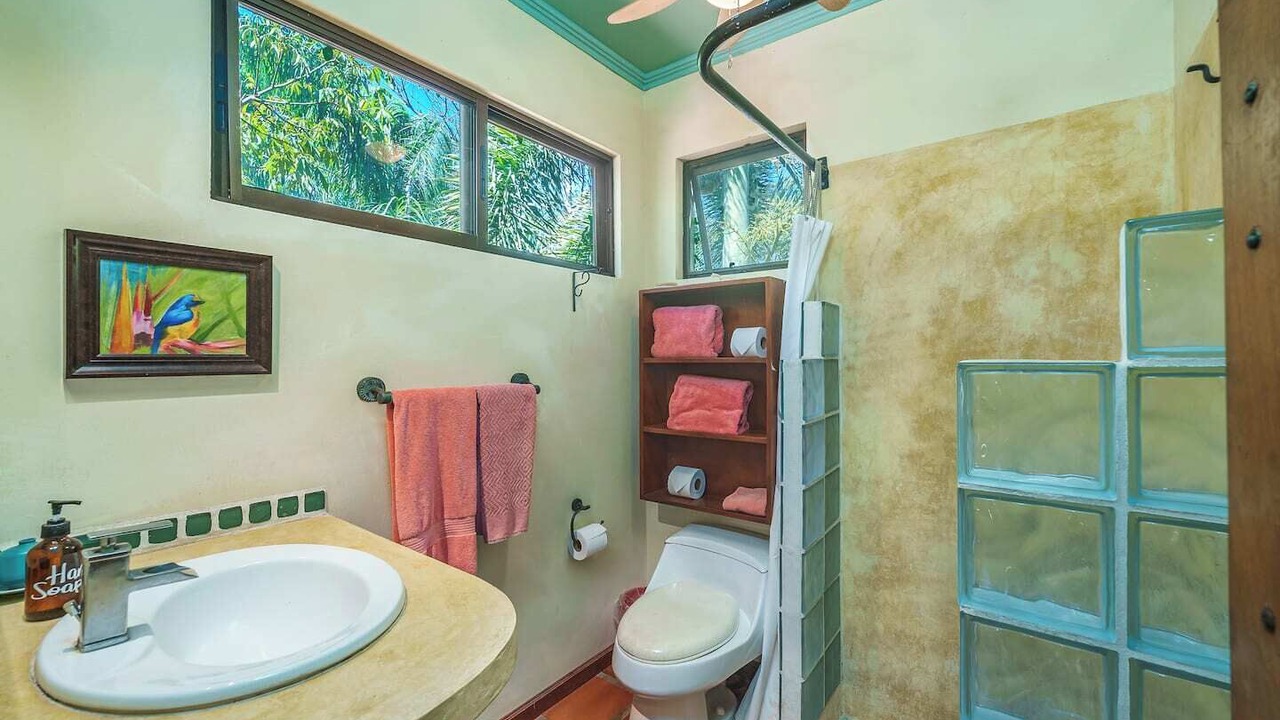 Photo of Bathroom in Junquillal