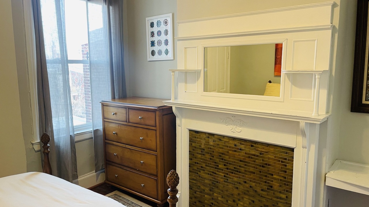 Photo of Bedroom in Columbia Heights
