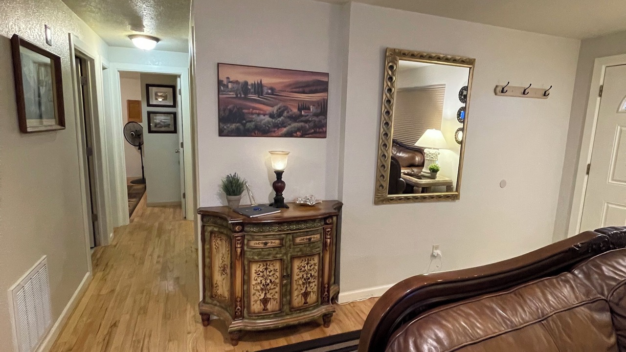 Photo of Livingroom in Berkley