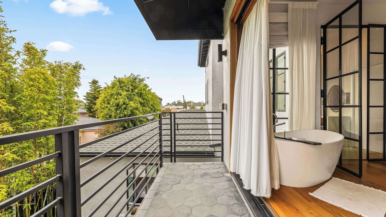 Photo of Patio Balcony in Sunset Park