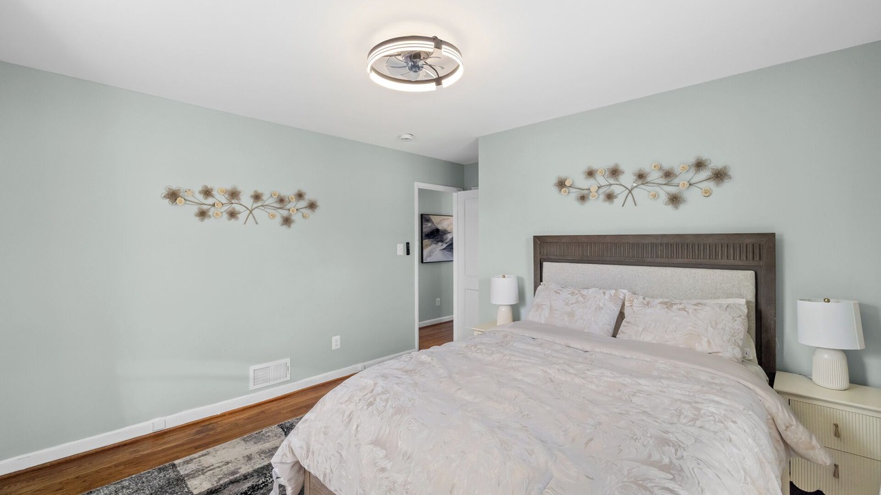 Photo of Bedroom in Chillum