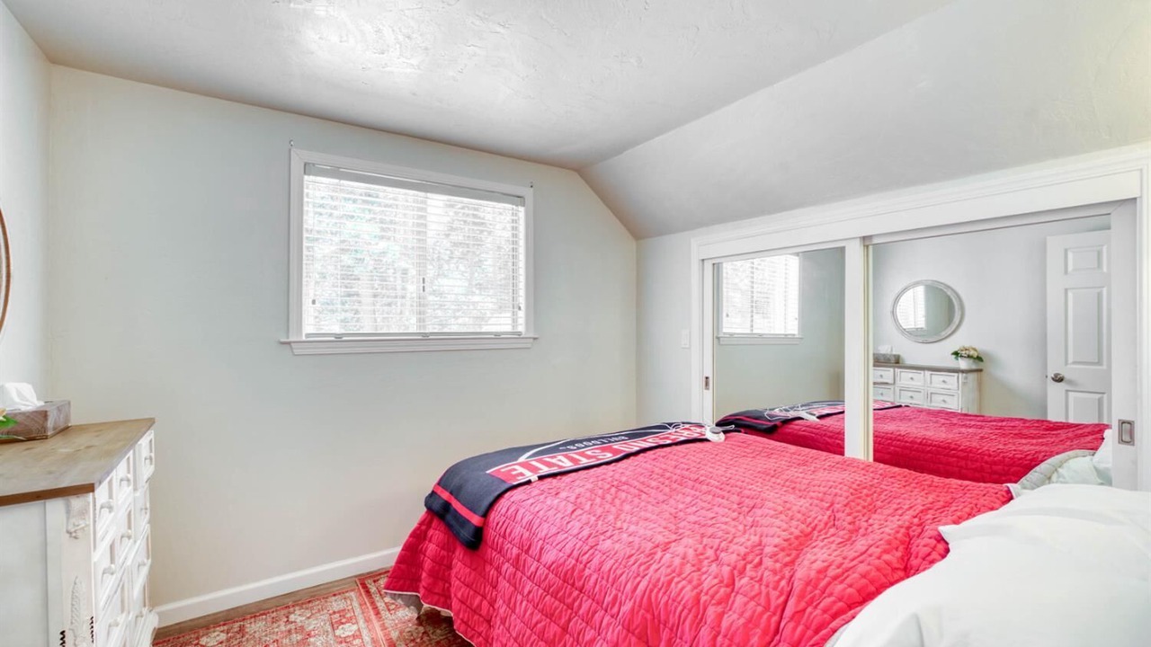 Photo of Bedroom in Sierra Cedars