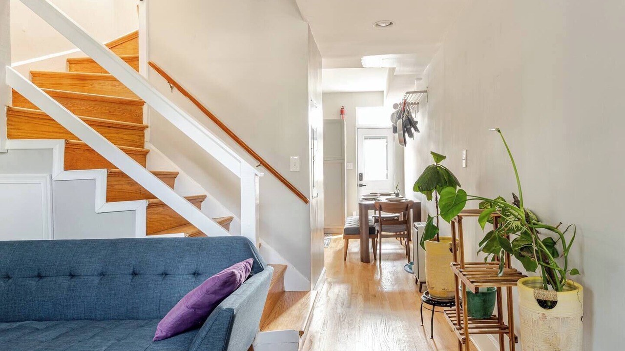 Photo of Livingroom in H Street Corridor