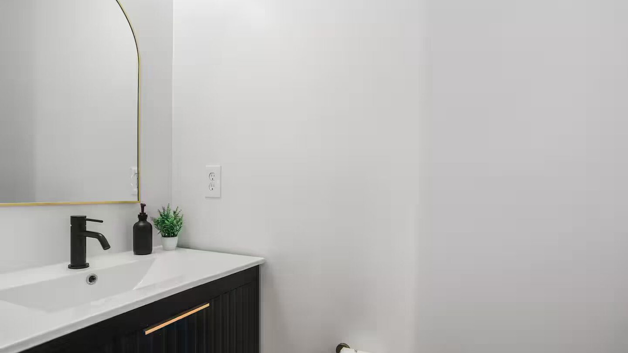 Photo of Bathroom in Hill East