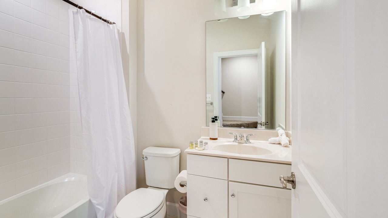 Photo of Bathroom in Largo