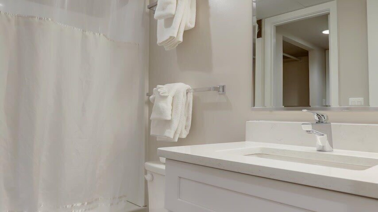 Photo of Bathroom in Court House