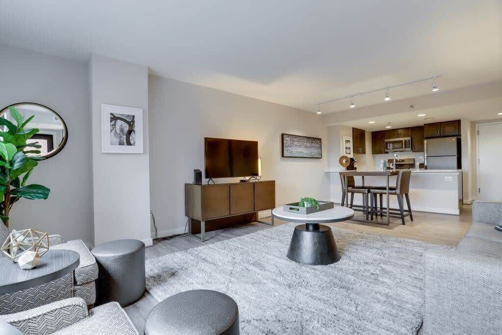 Photo of Livingroom in Court House