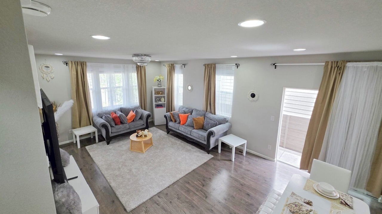 Photo of Livingroom in Gateway