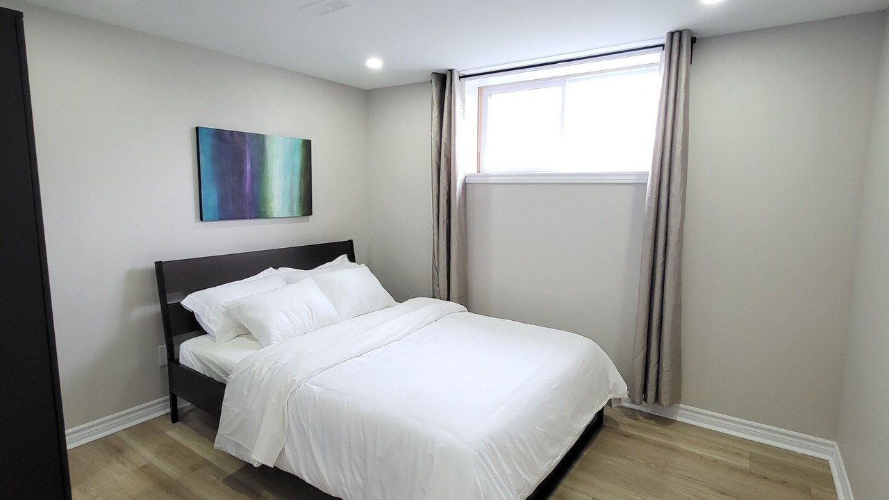 Photo of Bedroom in Russell
