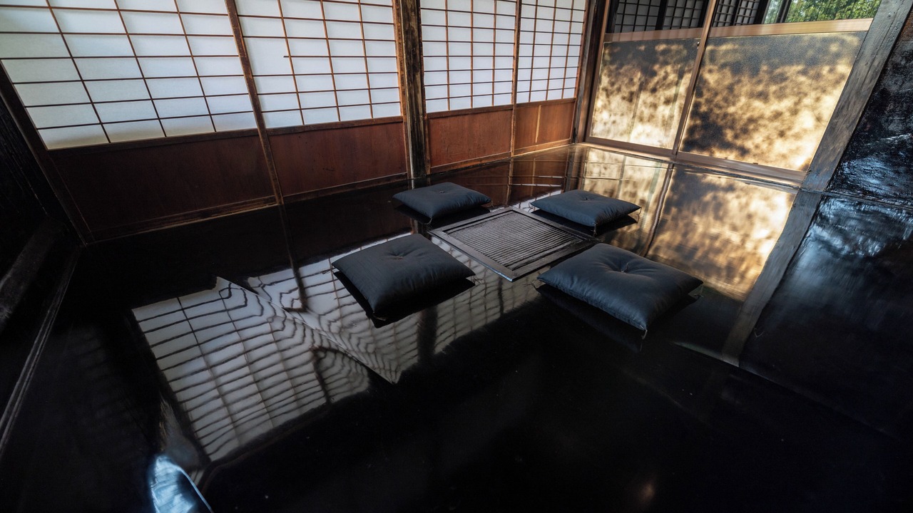 Photo of Others in Aoki