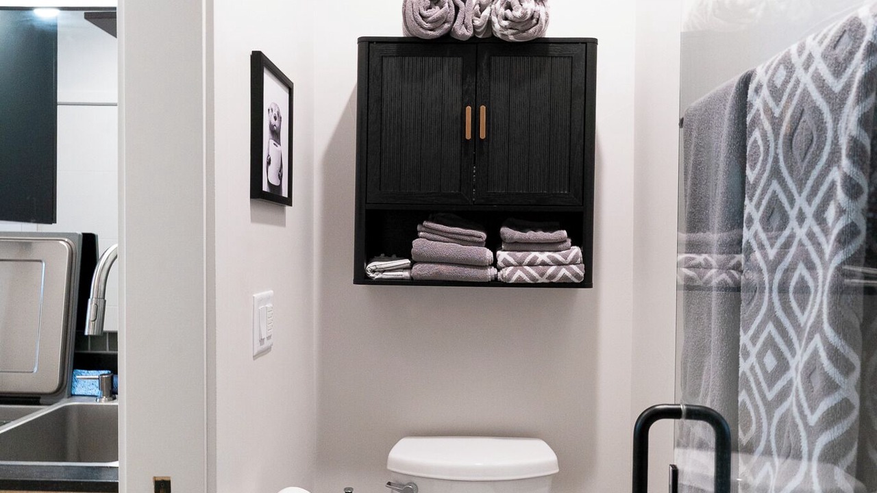 Photo of Bathroom in Villa Park