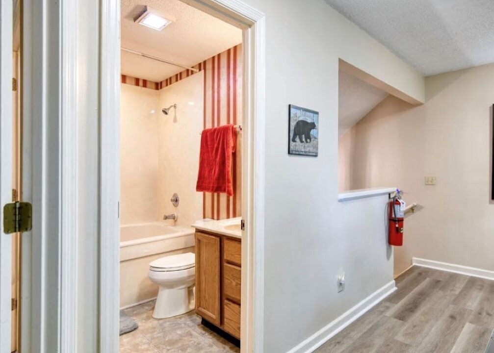 Photo of Bathroom in Chalet Village