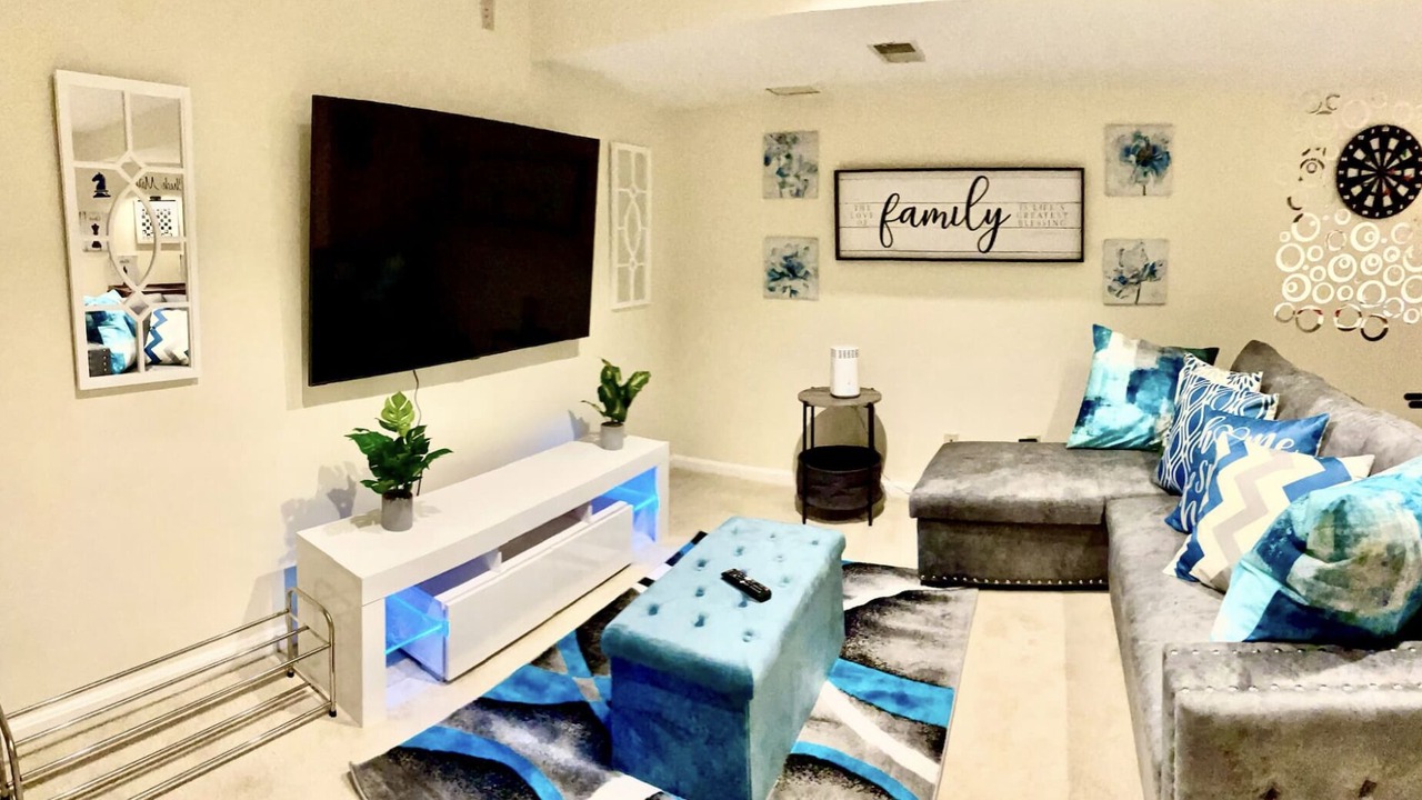 Photo of Livingroom in Lake Arbor