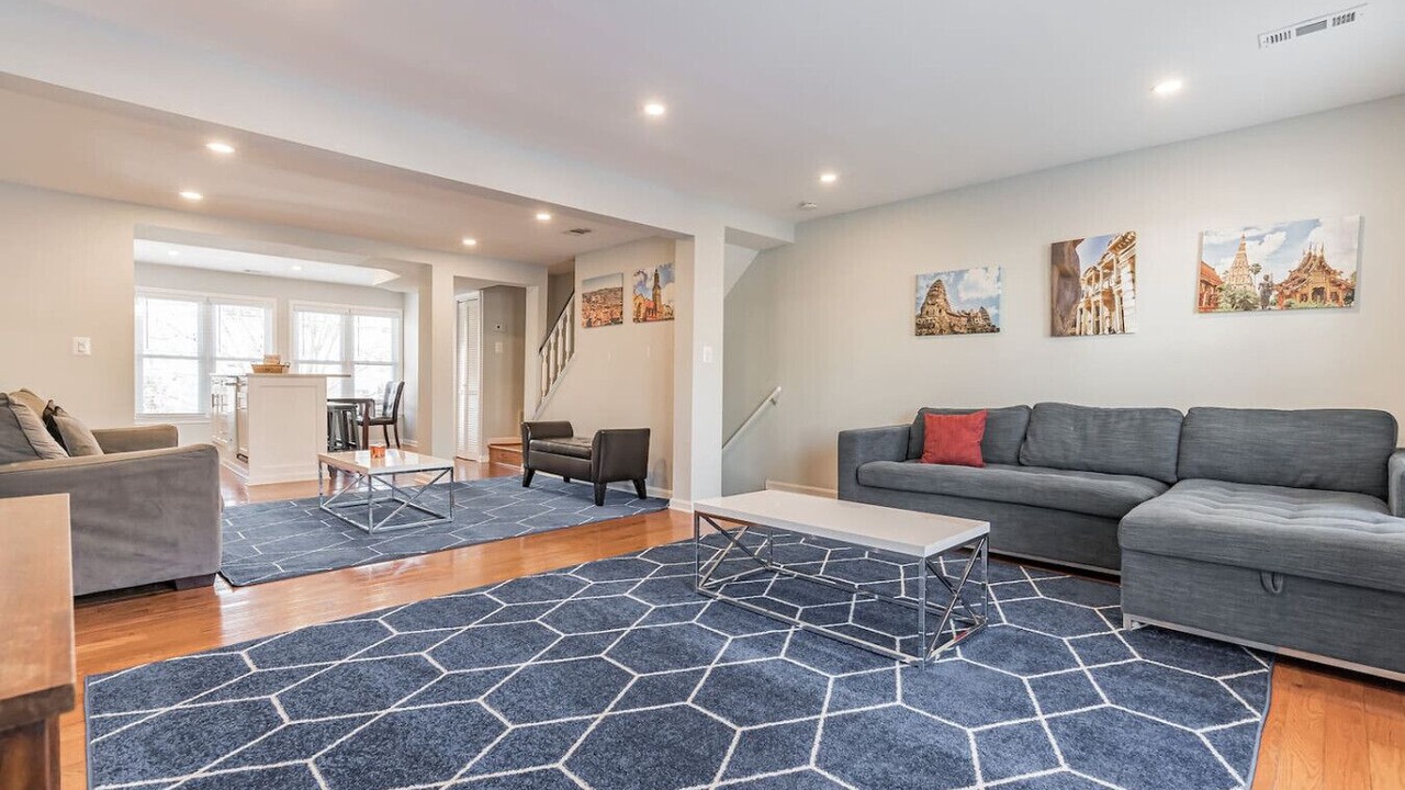 Photo of Livingroom in Columbia Heights
