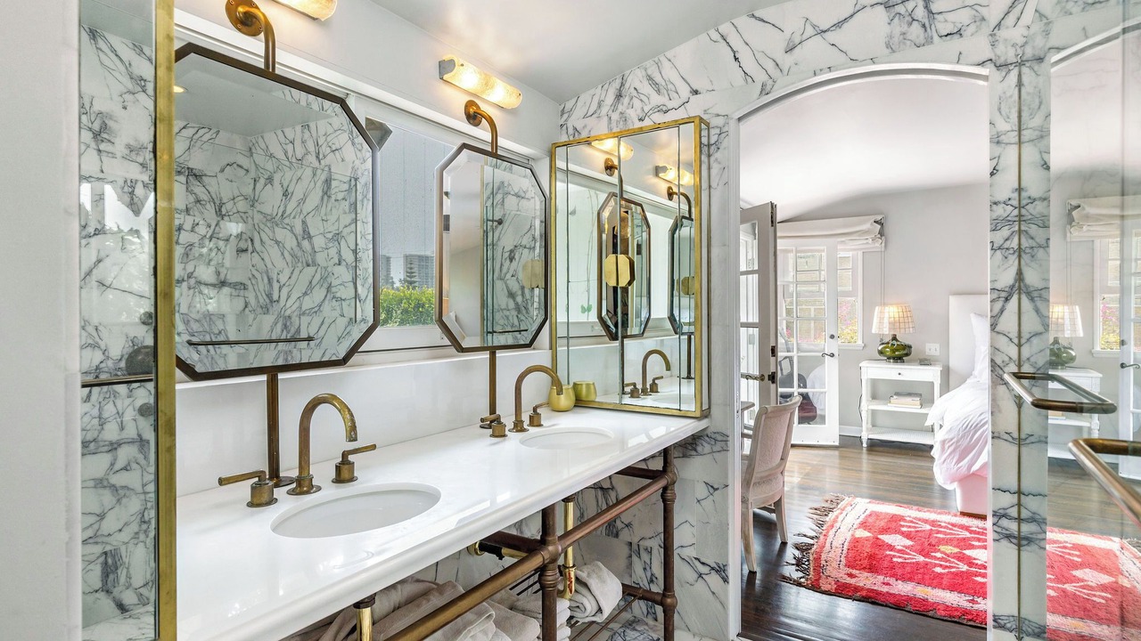 Photo of Bathroom in Santa Monica Canyon